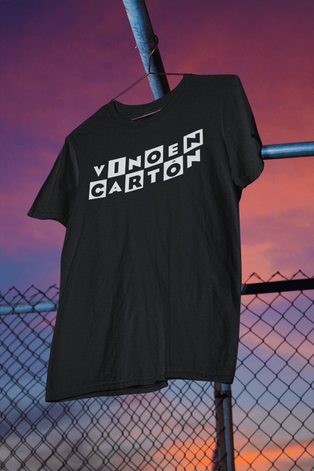 Remera Vino en Cartón